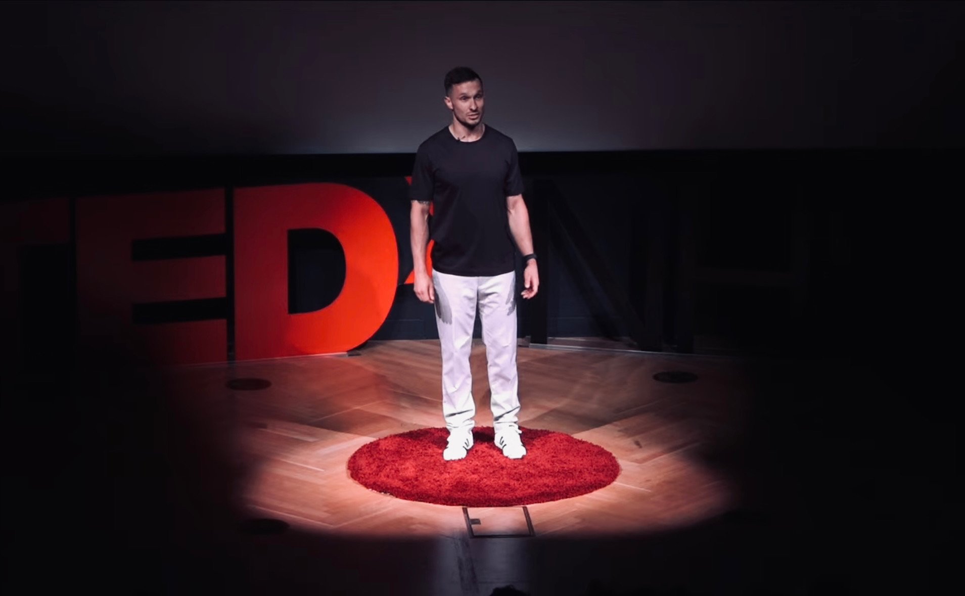 Tom Read Muscles Oncology Physiotherapist Tom Reading shares experiences on his TEDxNHS ...